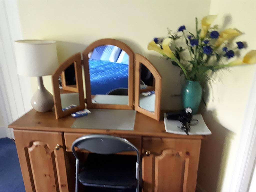 Bed and Breakfast The Dell Dublin Dun Laoghaire Exterior foto